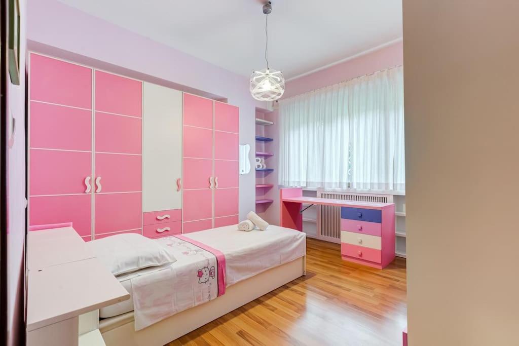 Exclusive Apartment In Eur Lake Roma Exterior foto
