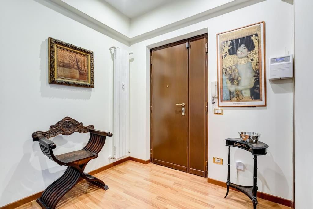 Exclusive Apartment In Eur Lake Roma Exterior foto