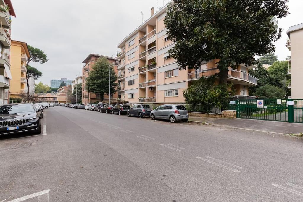 Exclusive Apartment In Eur Lake Roma Exterior foto