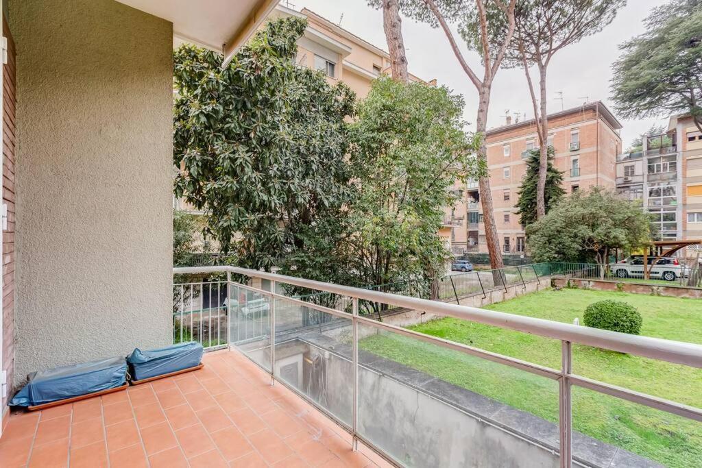 Exclusive Apartment In Eur Lake Roma Exterior foto
